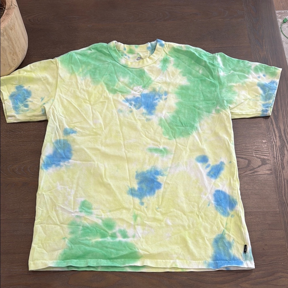 Nike Tie-Dye T-Shirt in Green and Blue
